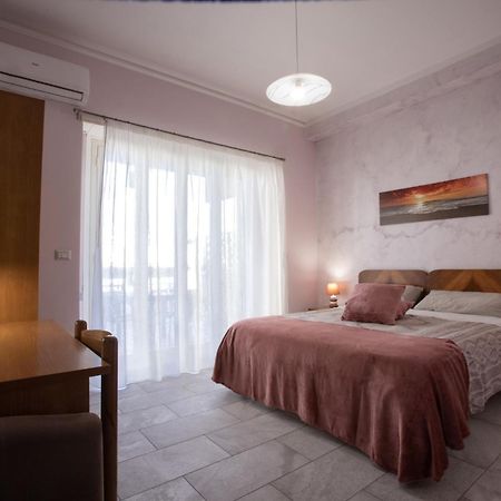 Etna Sea House Panzió Catania-Fontanarossai nemzetközi repülőtér Kültér fotó